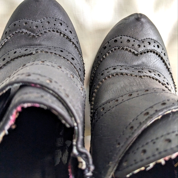 Shi by Journeys Women's Ankle Booties - Picture 10 of 15